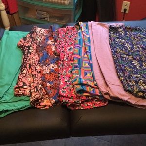 LuLaRoe leggings TC lot of seven with TWO solids